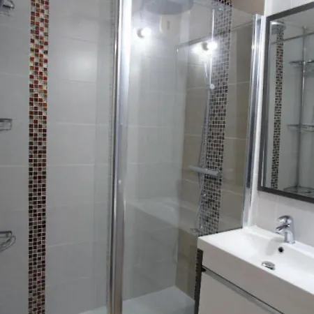 Appartement Melezets - Pour 4 Personnes Mae-2394 *